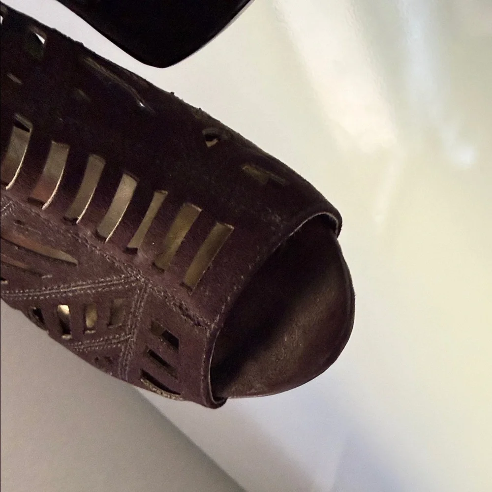 Guess Women's Black Cutout Heels - Picture 9 of 11